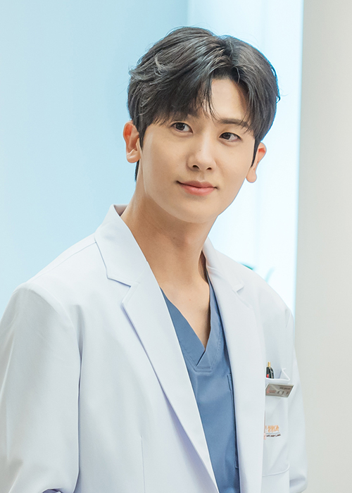 닥터슬럼프 등장인물 인물관계도 출연진 특별출연, 원수지간인 남주인공과 여주인공의 로맨틱 코미디 6 image 107